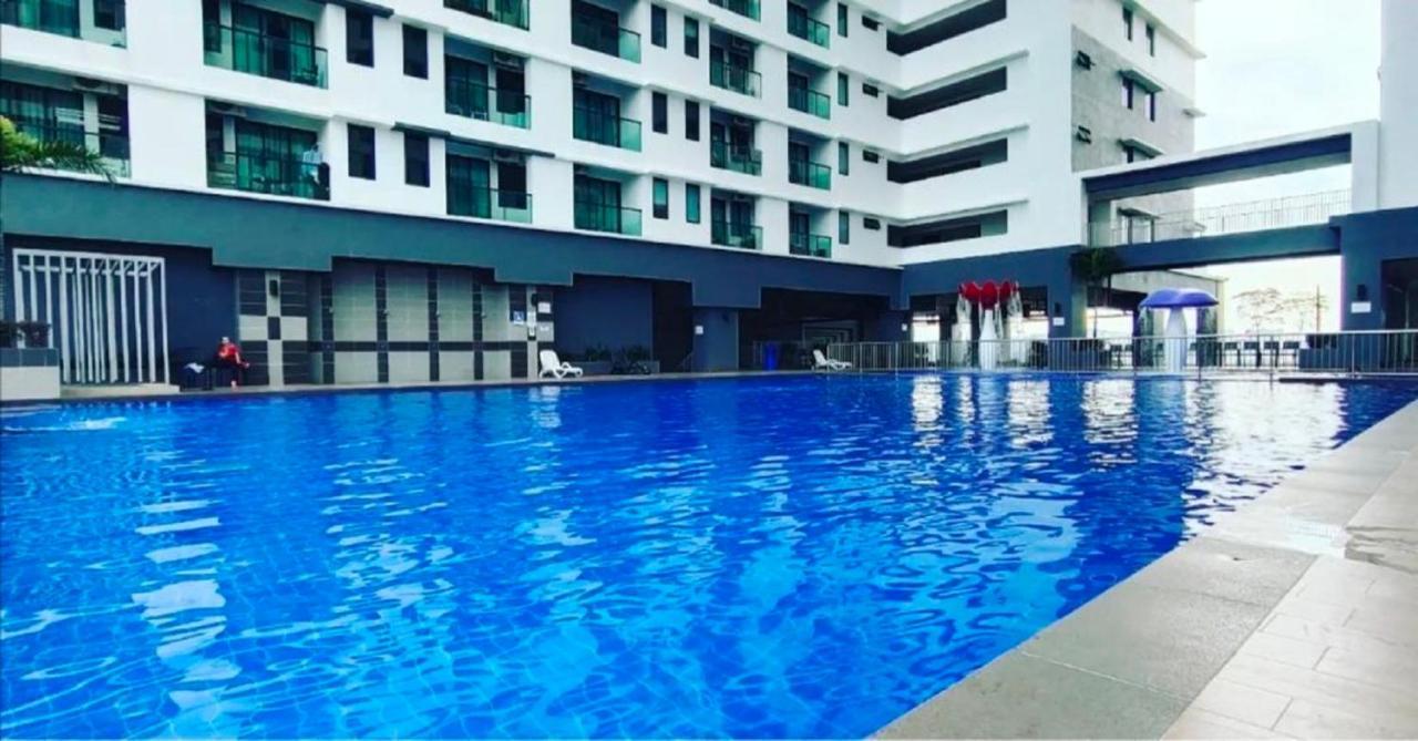 Sari Homestay Vista Bangi With Wi-Fi And Netflix Exterior foto