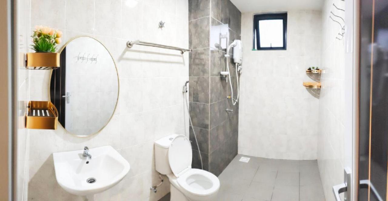 Sari Homestay Vista Bangi With Wi-Fi And Netflix Exterior foto